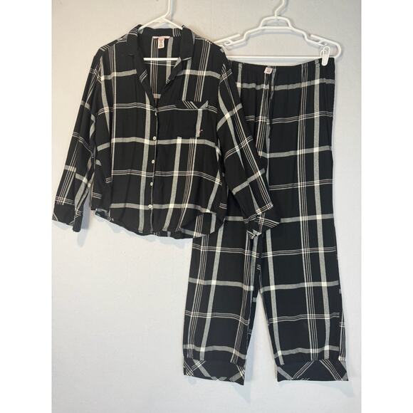 Victoria’s Secret Pajama Set Button Up Top & Pants Small Windowpane Plaid Black - Picture 1 of 6